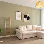 Spacious 513 *