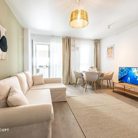 Spacious 513 Apartment